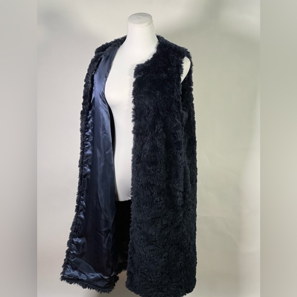 NWT Jcrew Long vest in recycled sherpa - Picture 6 of 7